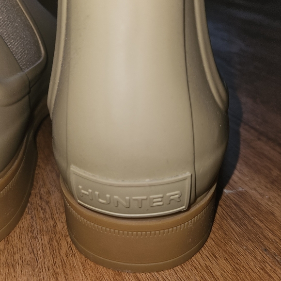 Hunter Men's Refined Slim Fit Chelsea Boots Olive Green Size 11, NEW - Picture 4 of 12